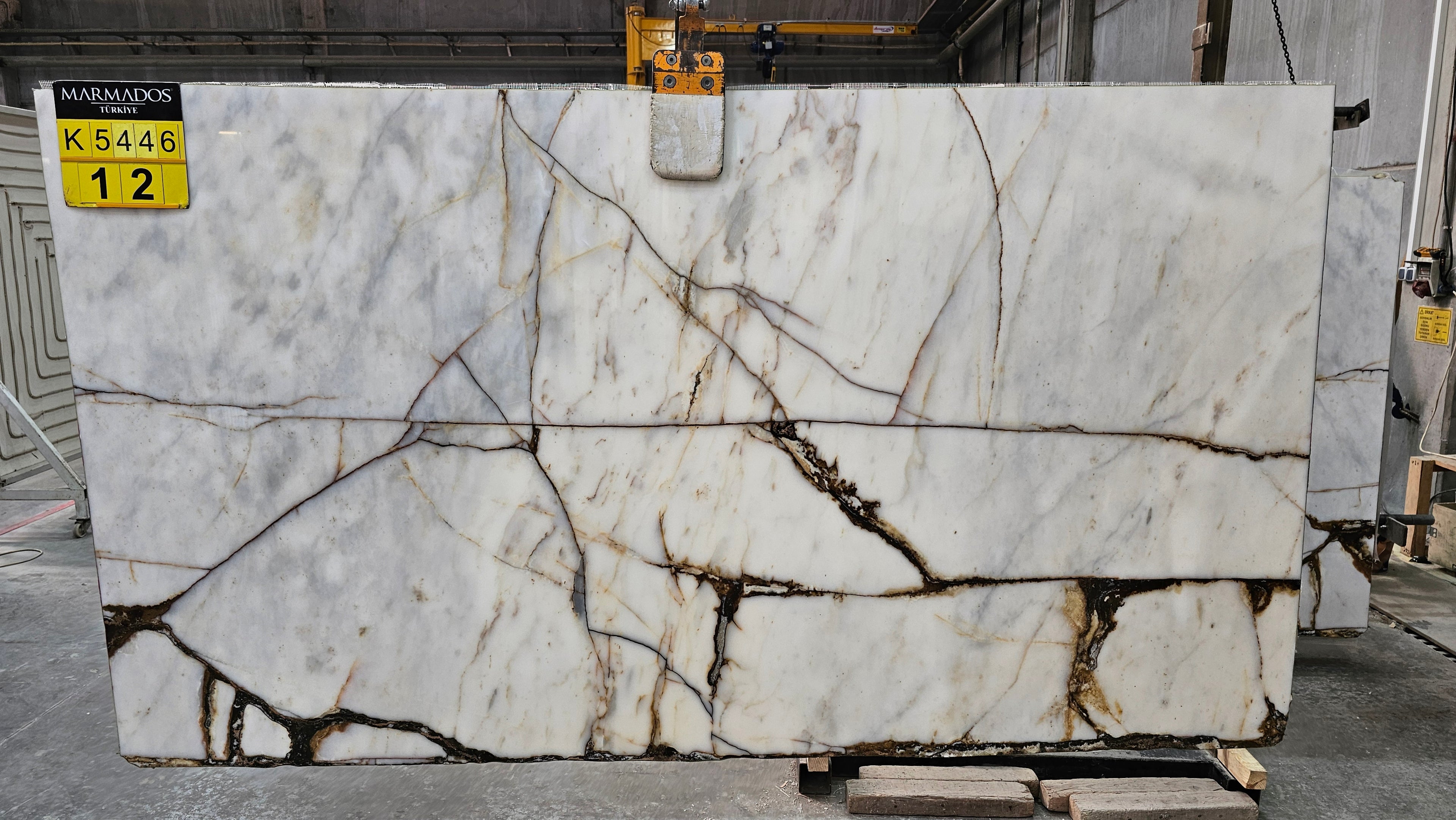 Beyaz marble slab