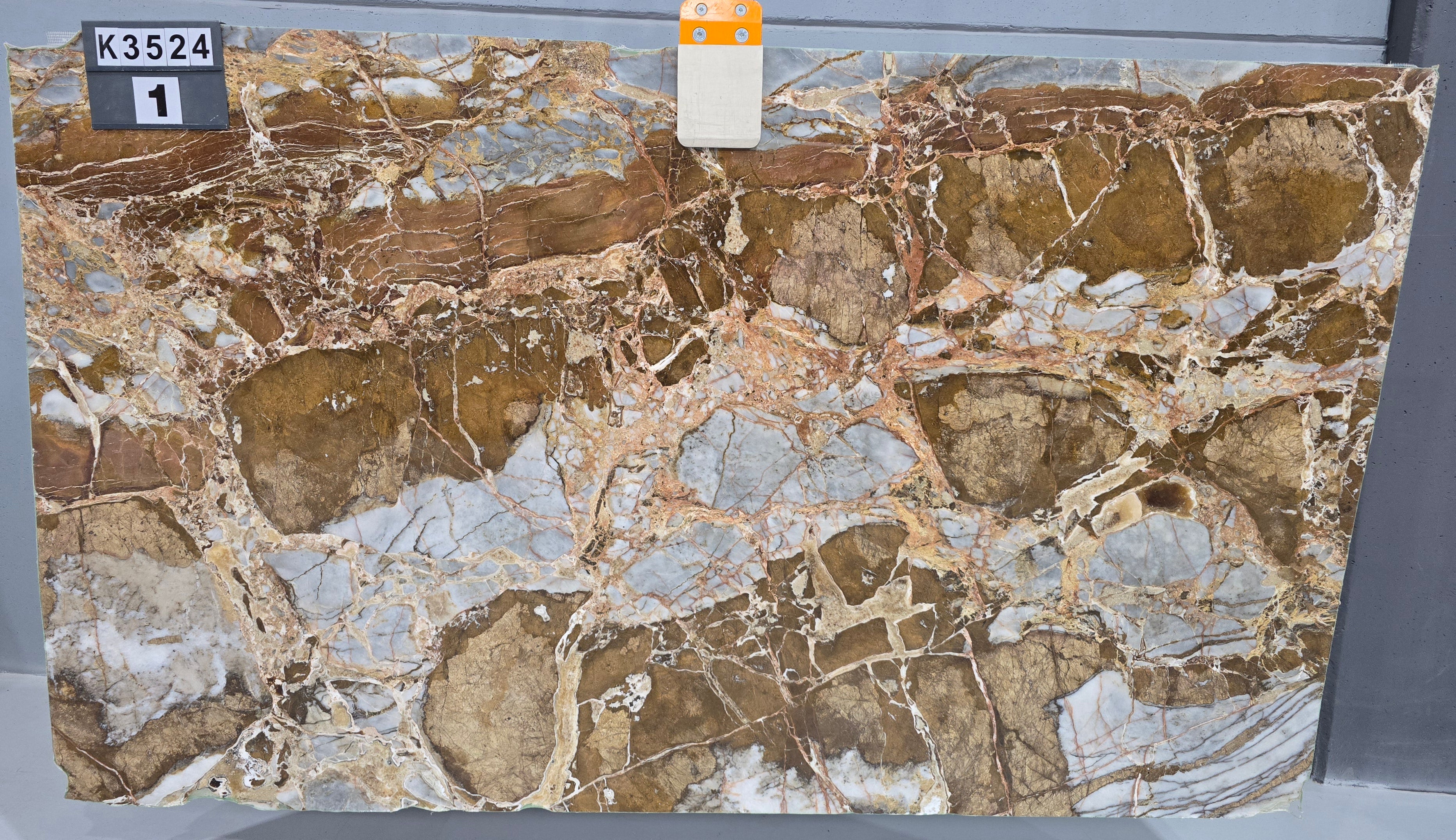 Arma Grande marble slab