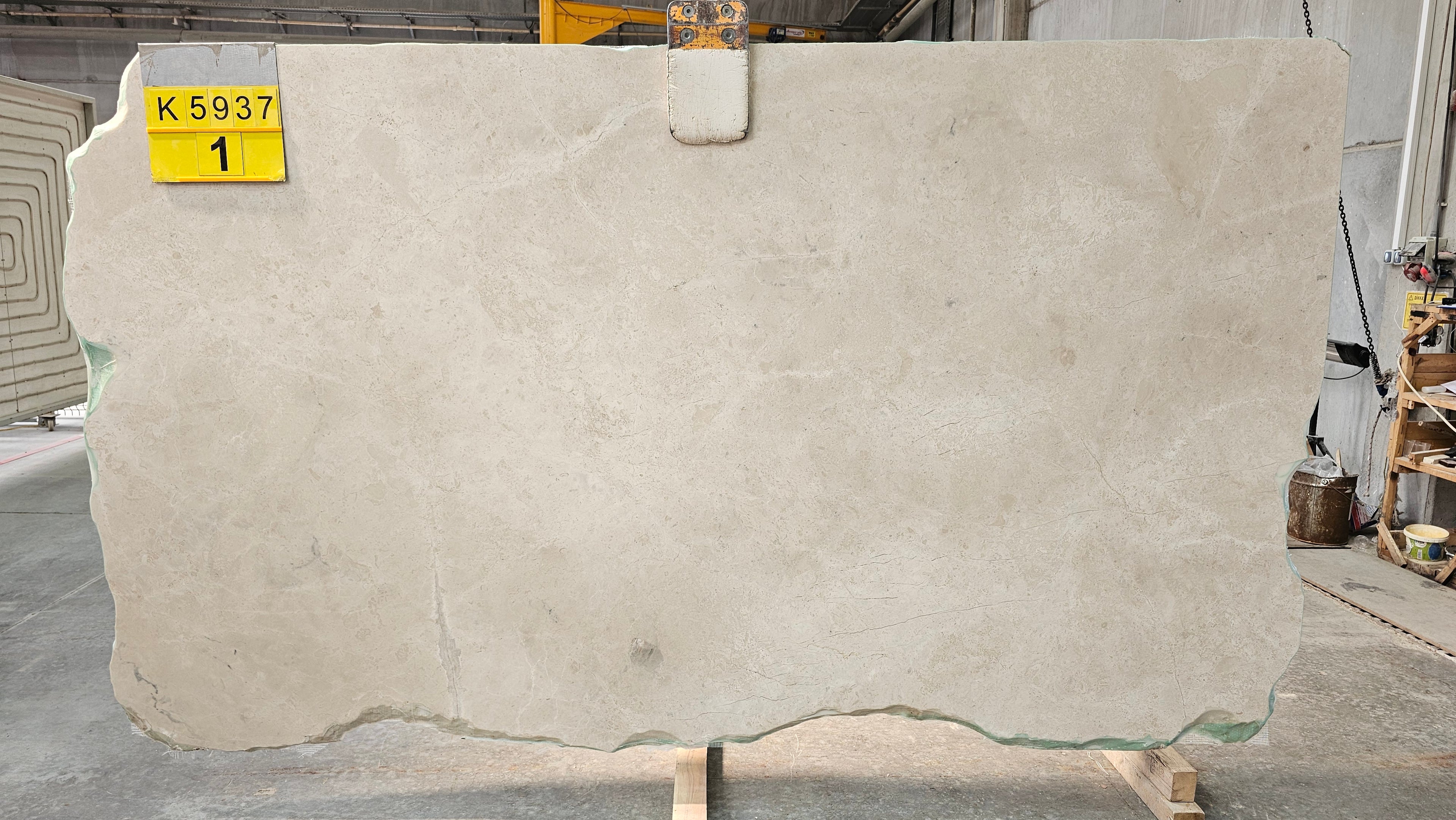 Lunessa Cream marble slab