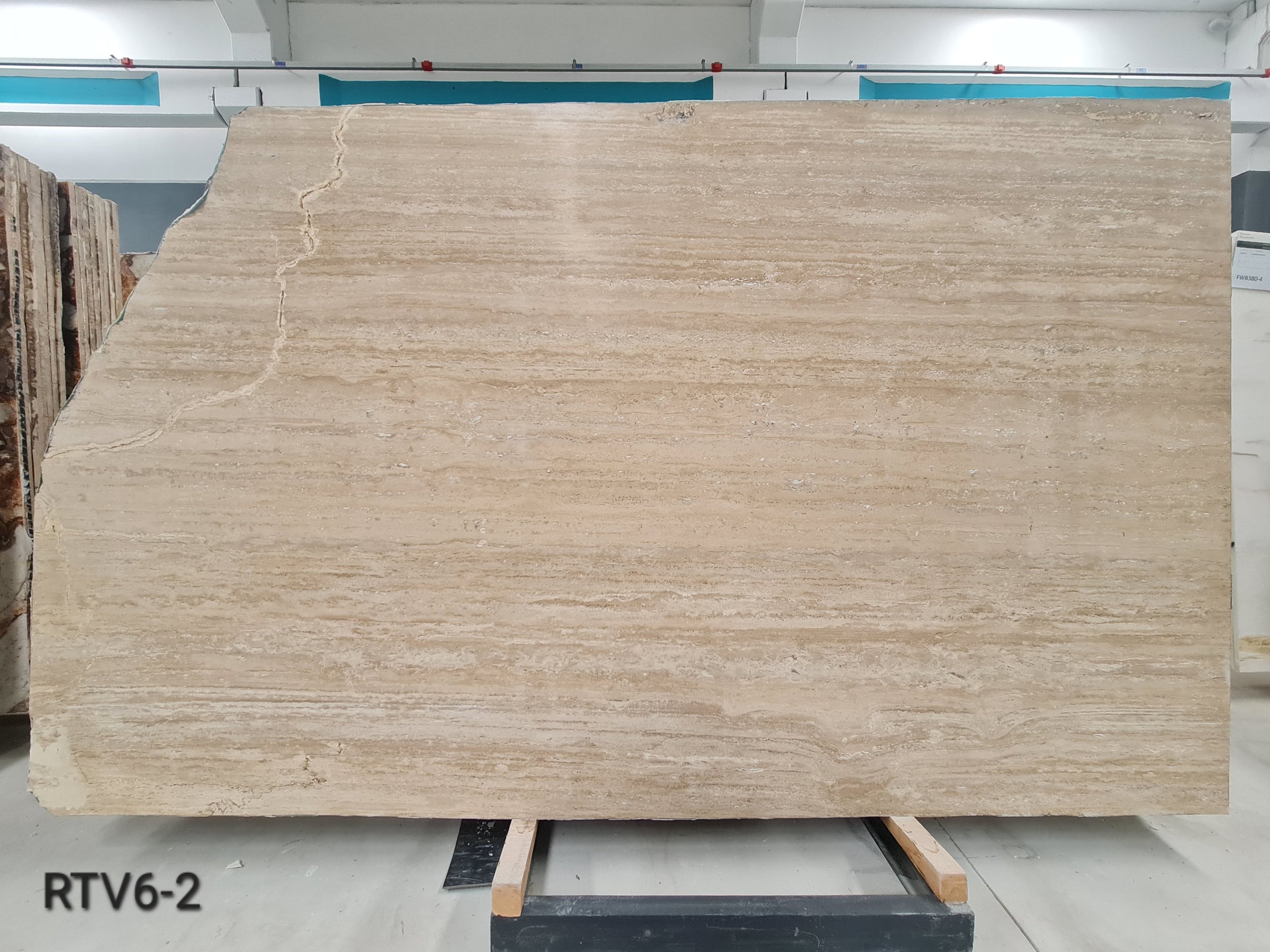 Riva Travertine Veincut