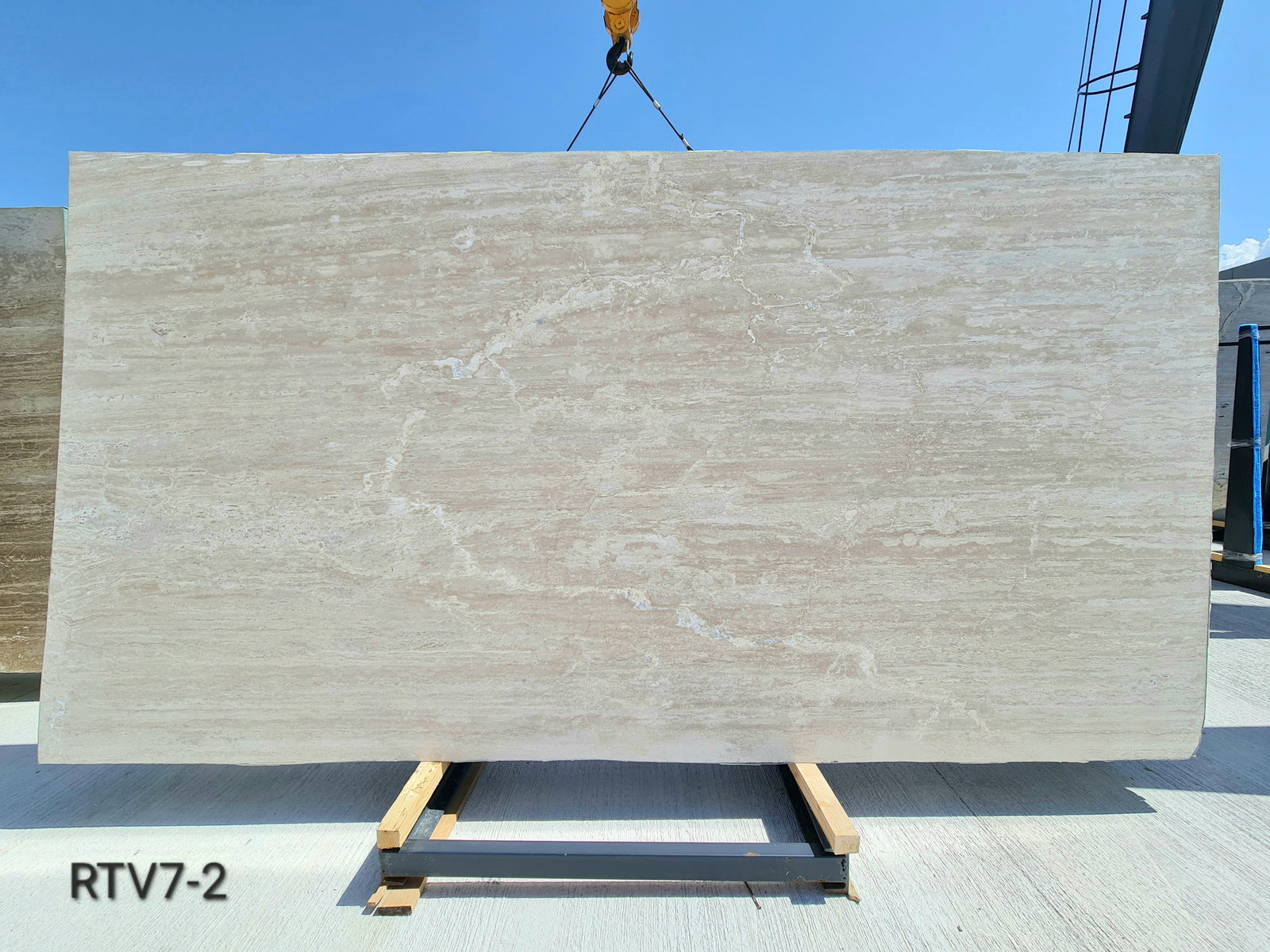 Riva Travertine Veincut