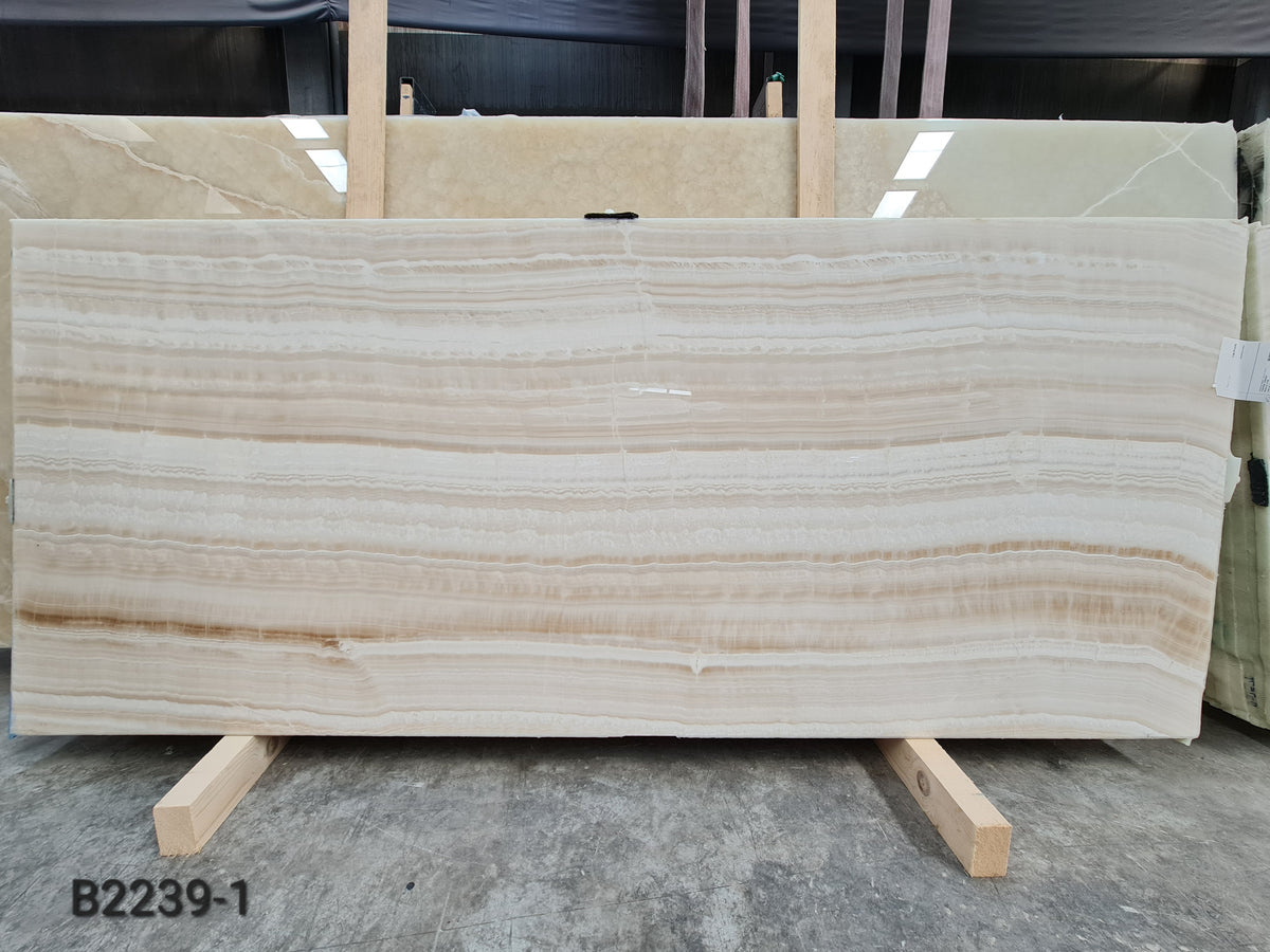 White Onyx onyx slab