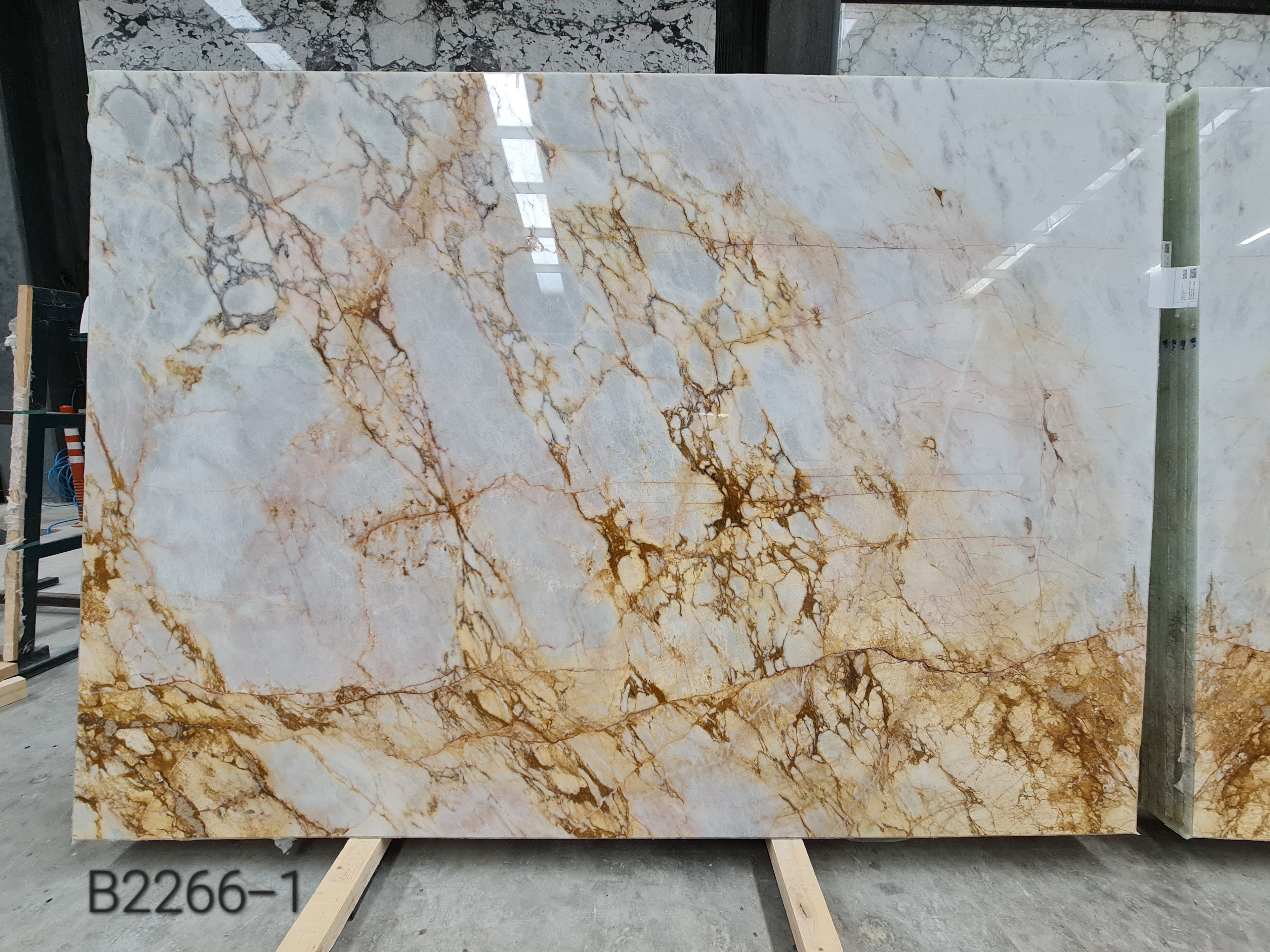 Alba Dorata marble slab
