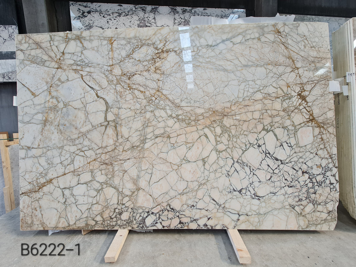 Calacatta Venato Gold marble slab