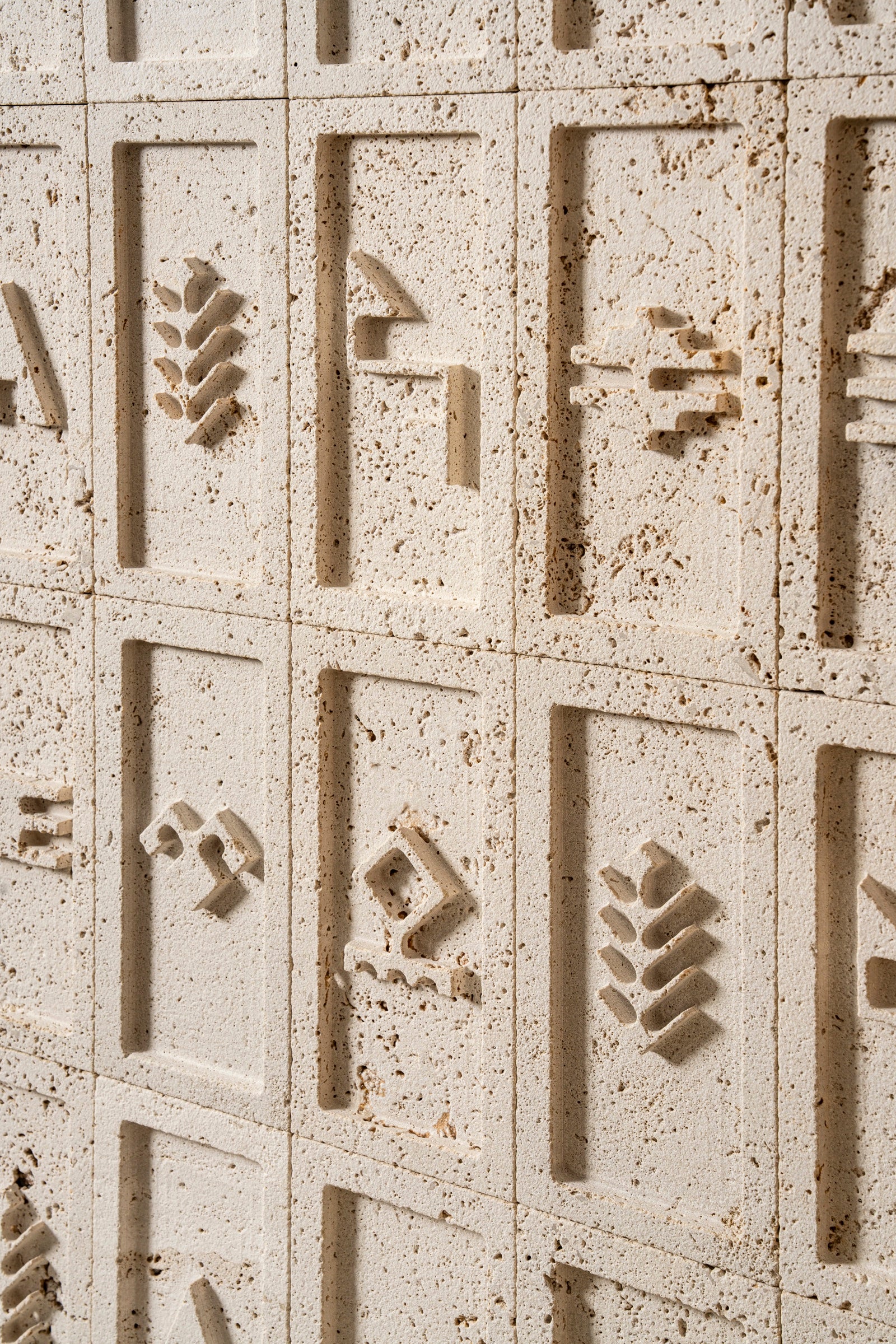 Anora Travertine – Emperor Marble designer tile