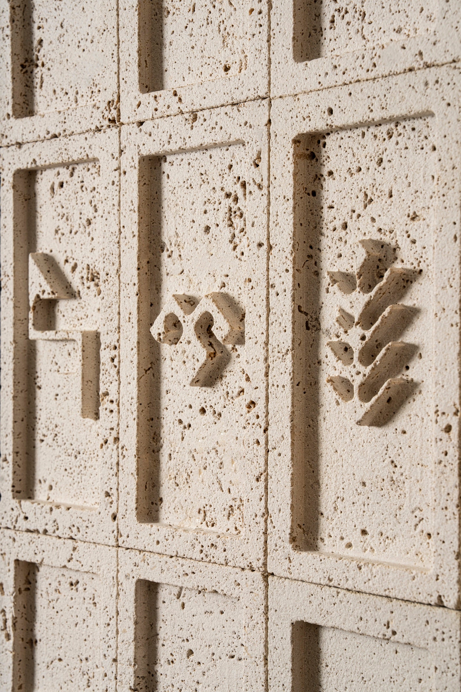 Anora Travertine – Emperor Marble designer tile