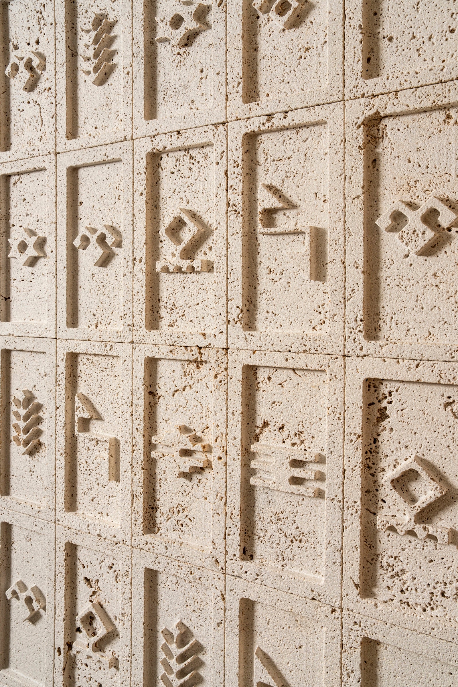 Anora Travertine – Emperor Marble designer tile