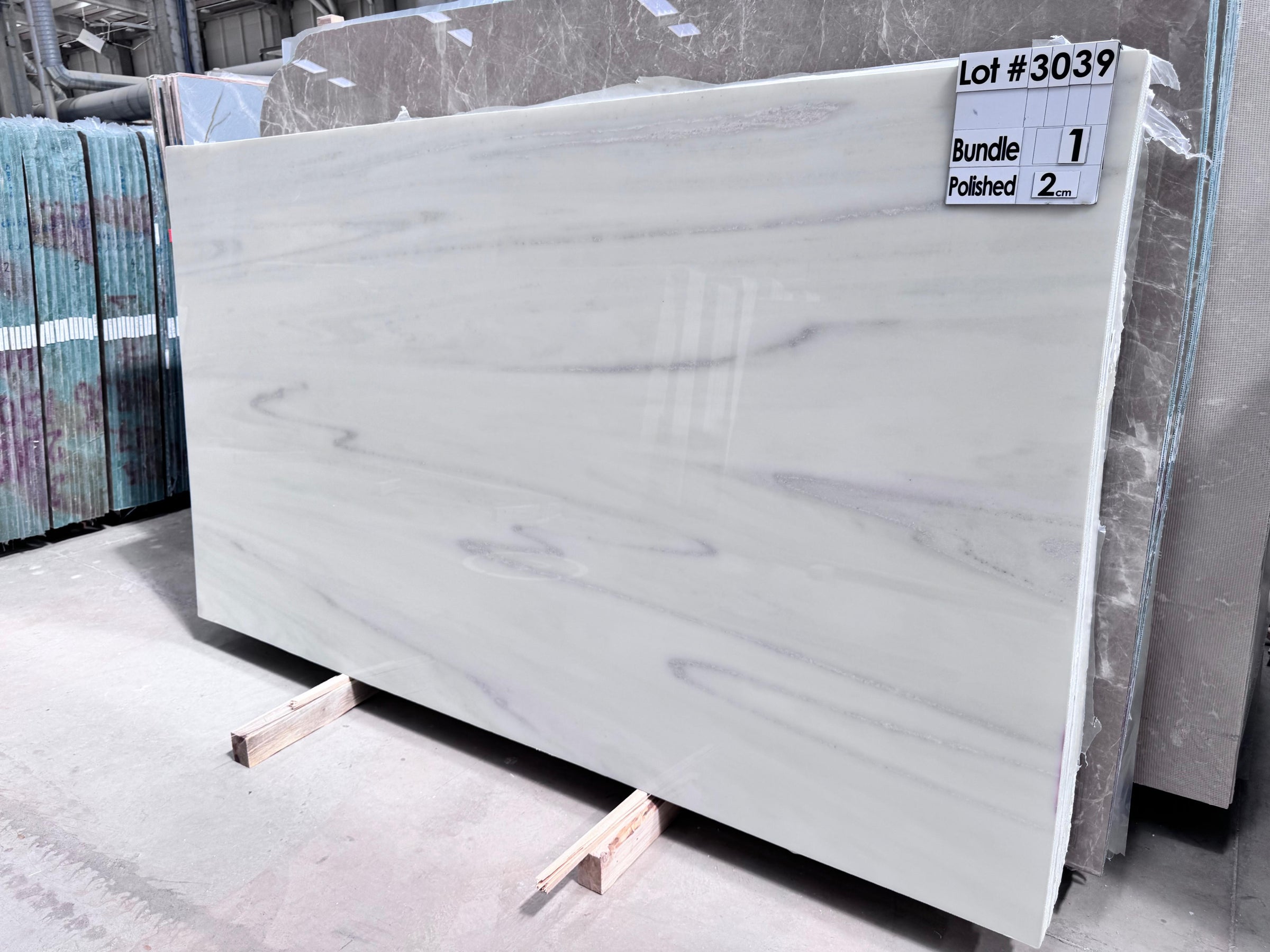 White Rainbow Marble Slabs — 3039 · Bundle 1 · View 2