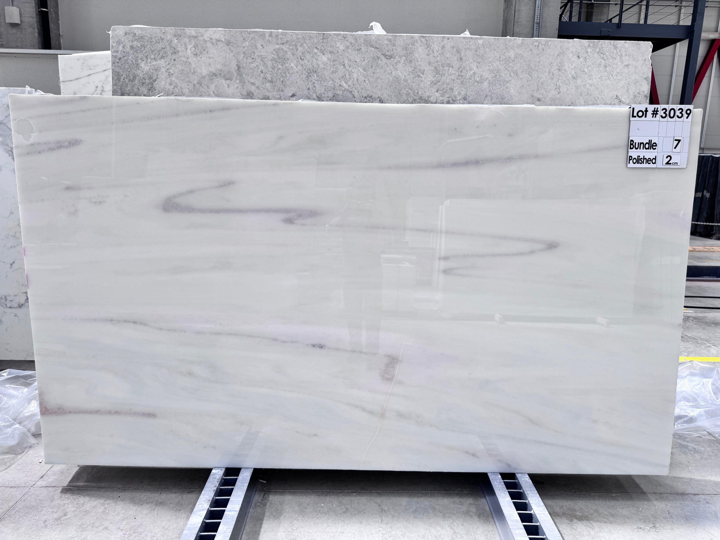 White Rainbow Marble Slabs — 3039 · Bundle 7 · View 2