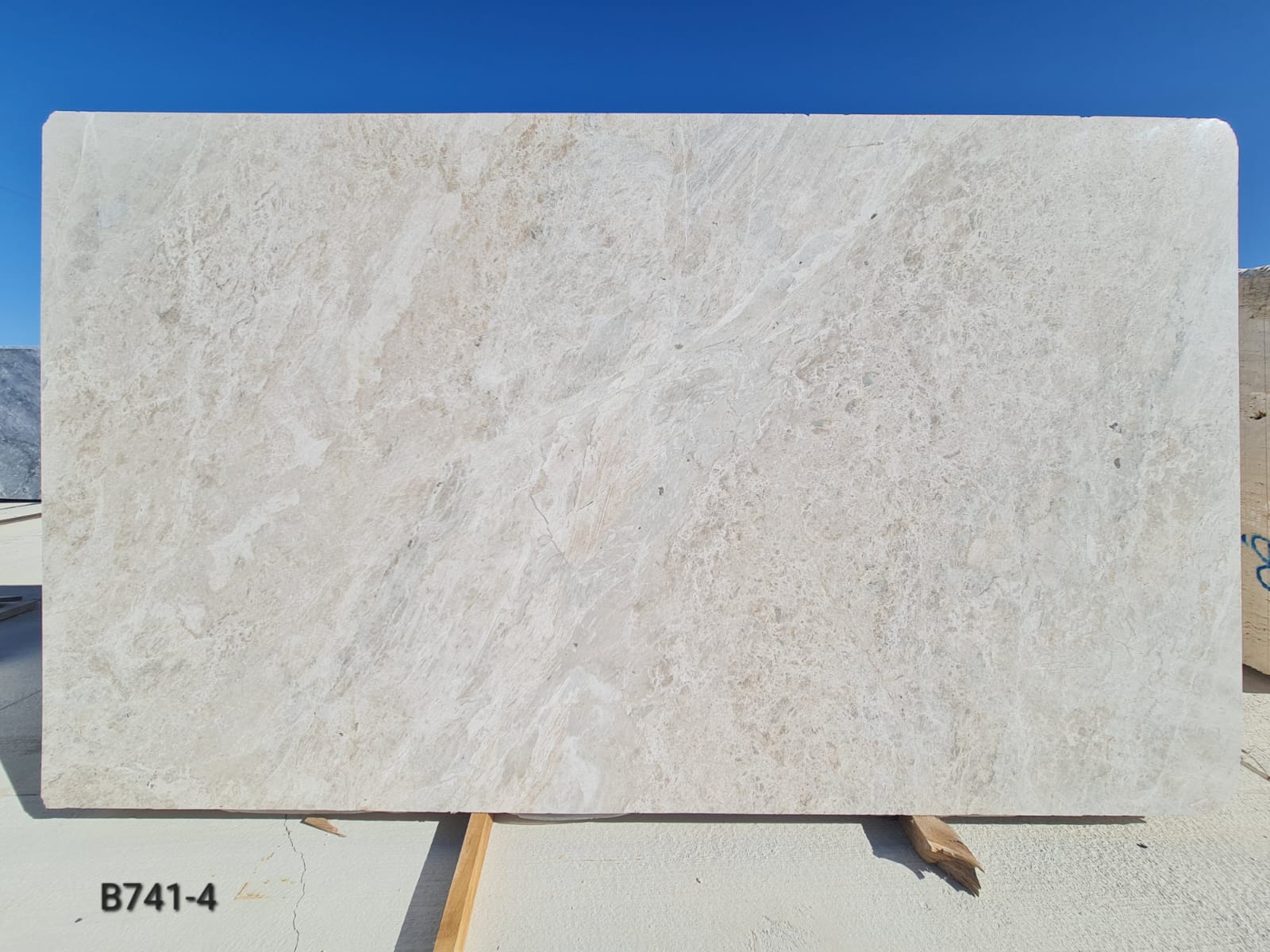 Beige Polished Marble Slabs - Emperor Marble