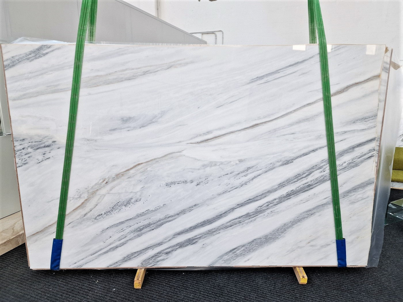 Bianco Lasa Venato - Emperor Marble