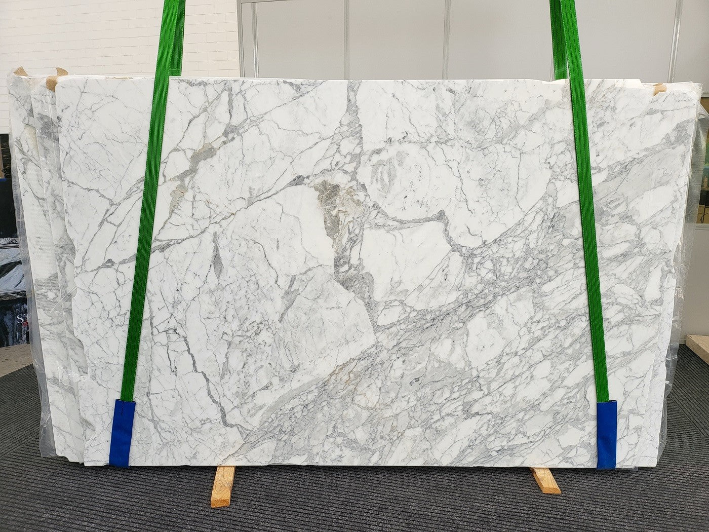 Calacatta Belgia - Emperor Marble