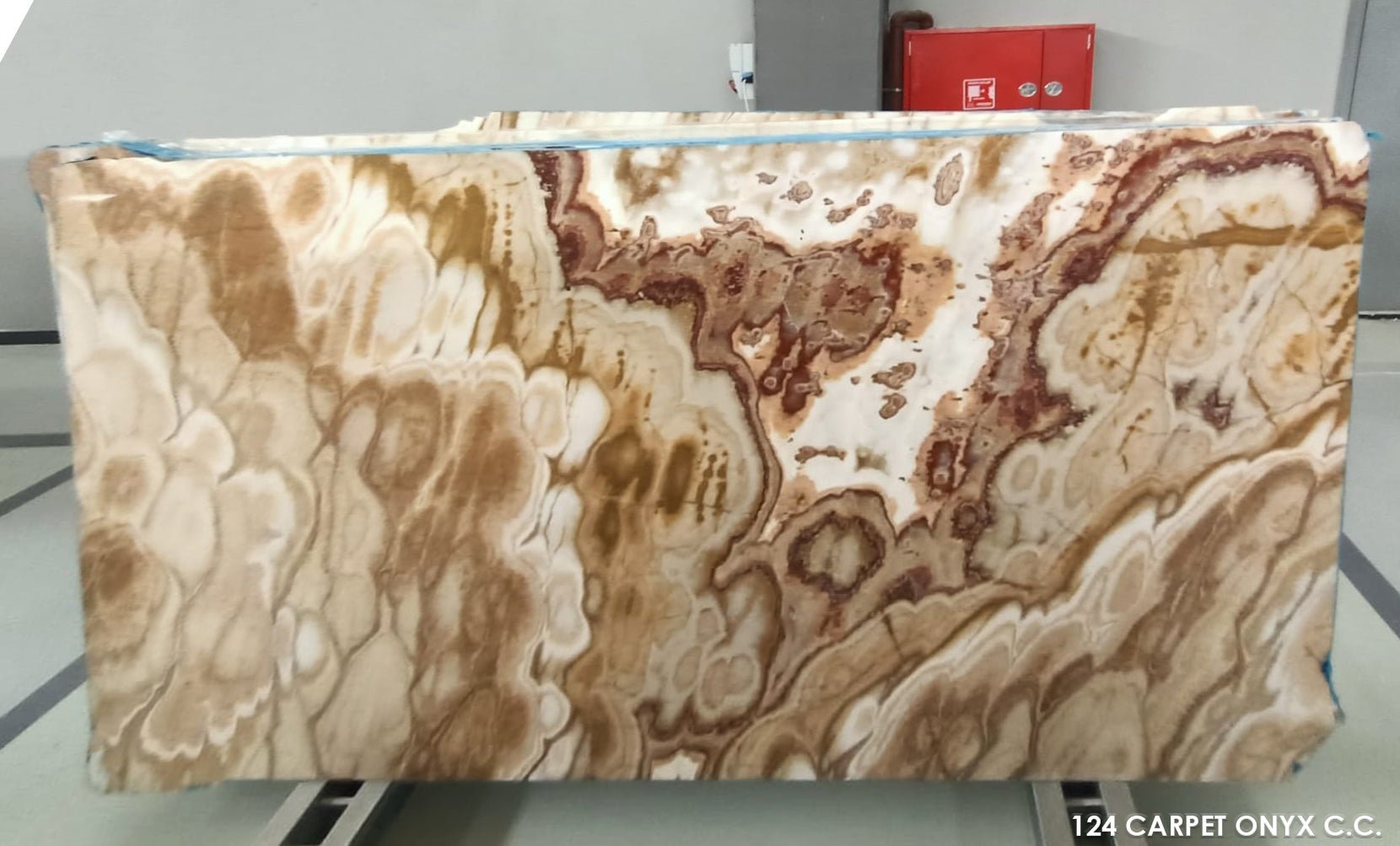 Carpet Onyx Slabs Cross Cut - S(124) - Emperor Marble