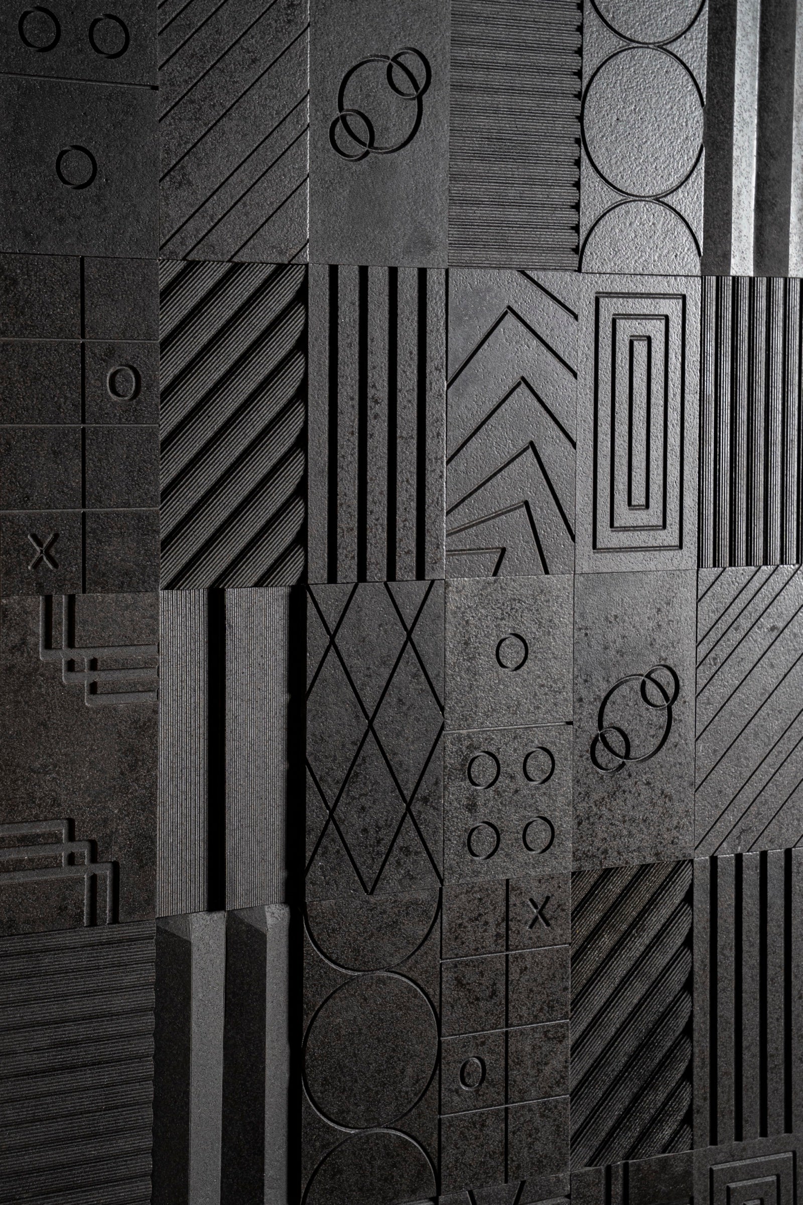Mangle Basalt (Black) – Emperor Marble designer tile