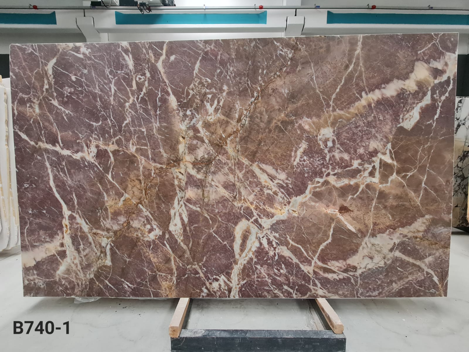 Majestic Red Marble Slabs - Emperor Marble
