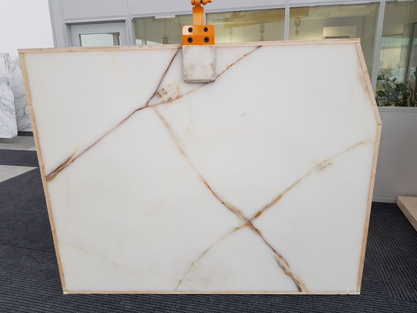 Onice Bianco Extra - Emperor Marble