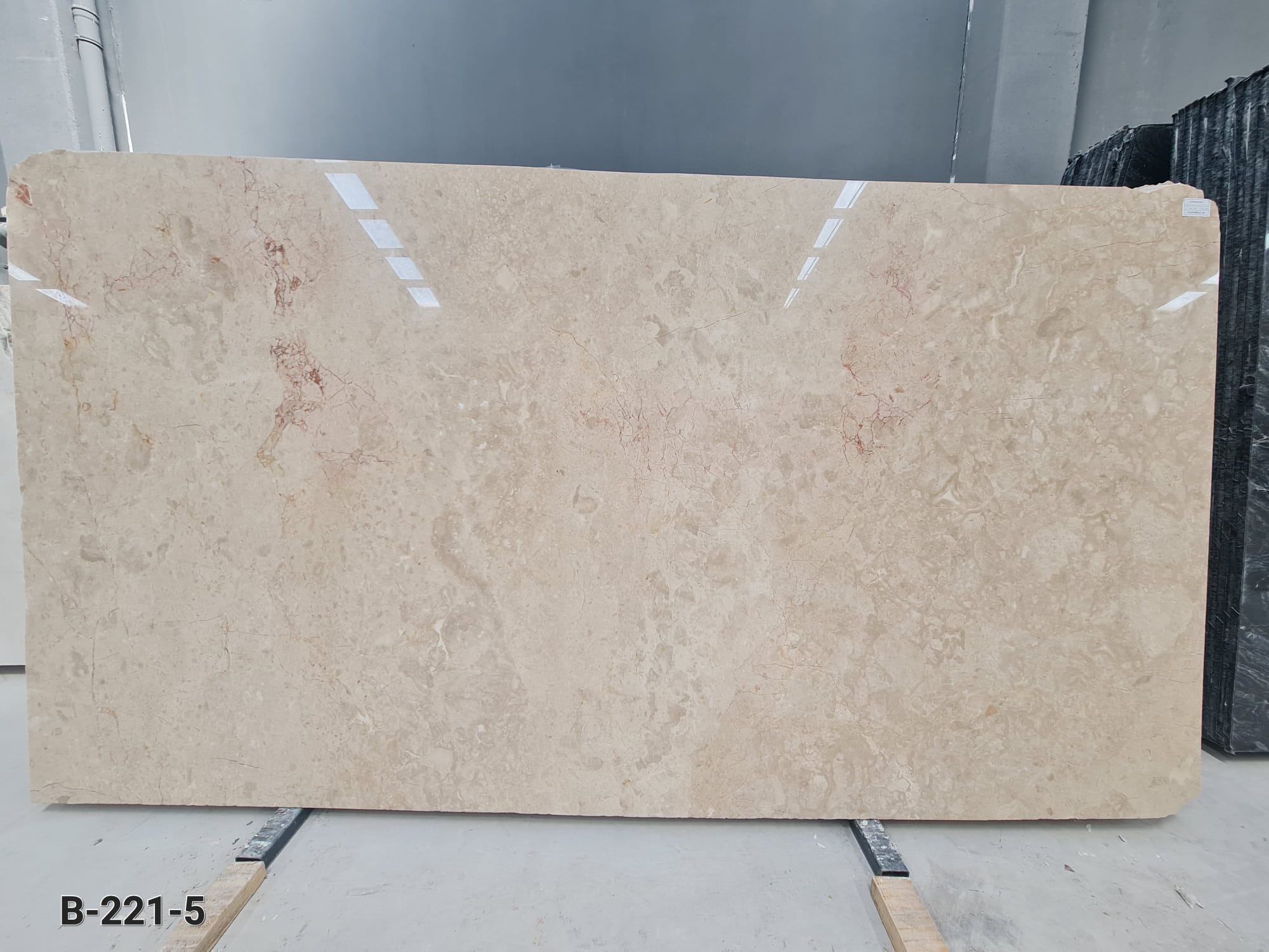 Sivrihisar Beige Polished Marble Slabs - Emperor Marble